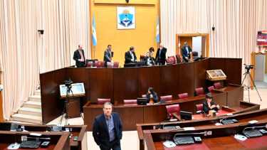 Javier Cassano, y detrás el Tribunal que debe dictar el fallo. (Archivo/Florencia Salto)