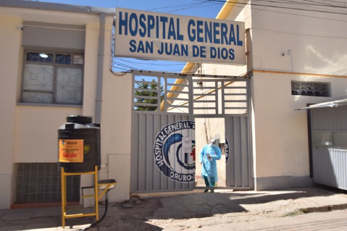 El hospital de Bolivia asegura que el joven de Neuquén "llegó muerto en la ambulancia"