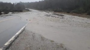 Personas evacuadas, pasos cerrados y zonas inundadas tras las intensas lluvias en Neuquén