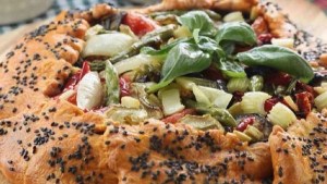 Tarta colorida con vegetales de estación, sugerencia del chef