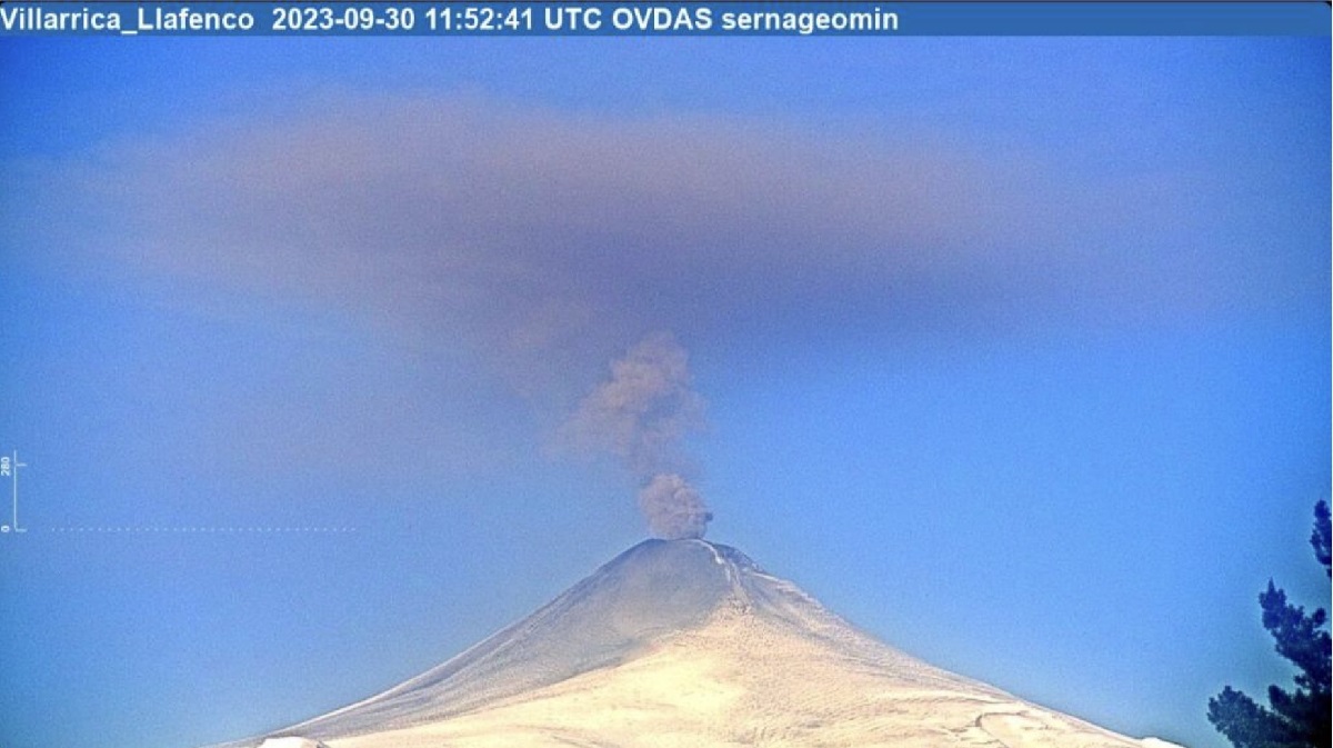 El volcán Villarrica aumentó la emisión de material piroclástico: hasta dónde llegará la ceniza