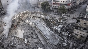 China llamó al cese de la guerra y propuso una solución "pacífica"