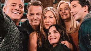 Los actores de Friends rompieron el silencio tras la muerte de Matthew Perry: «Somos familia»