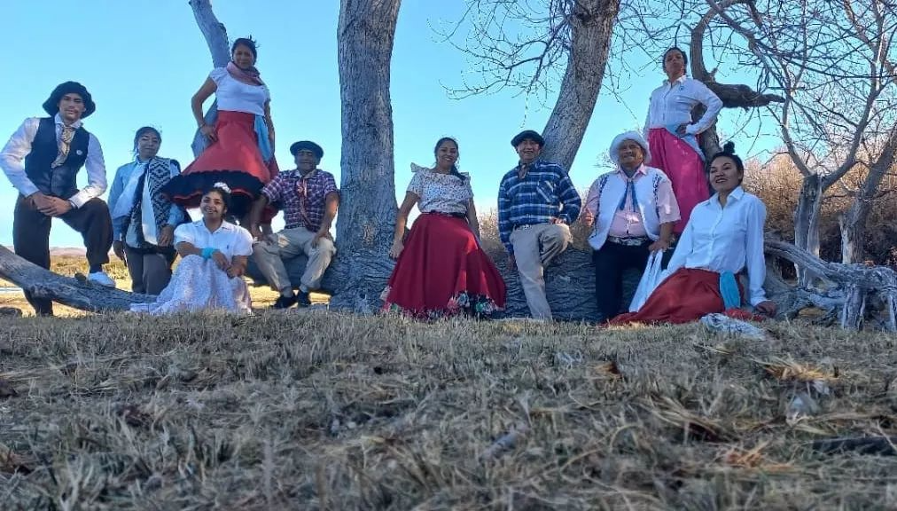 El grupo se inició en 2019 y todos los años se presenta en la Fiesta Provincial del Cordero de Sierra Colorada.  Foto gentileza