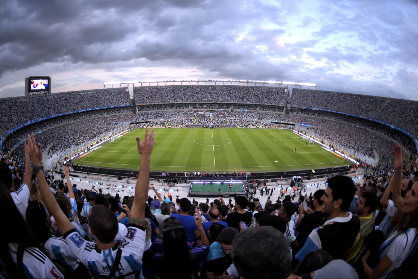El Estadio Monumental encabeza la lista de las canchas para albergar el partido inaugural de Argentina en el Mundial 2030.