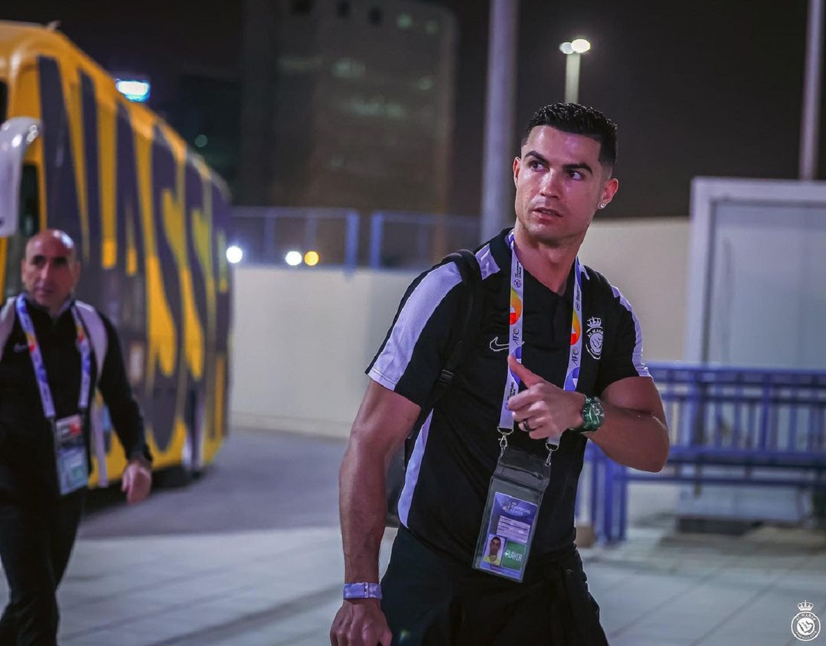 Niegan que Cristiano Ronaldo haya sido condenado por la Justicia de Irán a recibir 99 latigazos por abrazar a una mujer soltera. (Instagram)