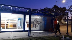 Instalaron en Viedma una despensa regional en la Feria Municipal para productos locales y del Idevi