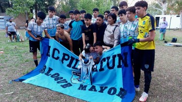 Video: «Lo vamos a hacer por ellos», la emotiva arenga por los jóvenes que murieron en Cipolletti