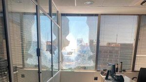 Hinchas de Boca atacaron la oficina de la fiscal Celsa Ramírez