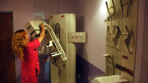 En Viedma, el hospital Zatti se une a la lucha contra el cáncer de mama y la salud mental