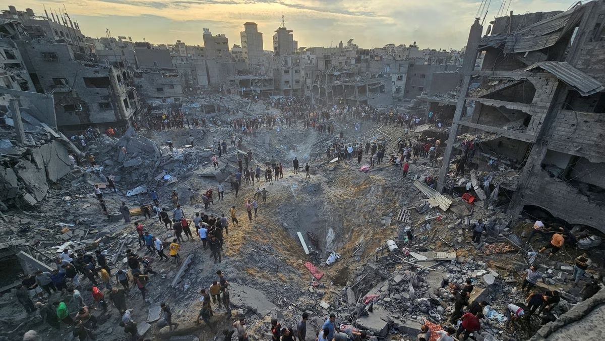 Guerra Israel y Gaza: un bombardeo a un centro de refugiados dejó a cientos de muertos.