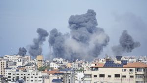 Hamas acepta plan de alto el fuego en Gaza pese a orden de Israel de evacuación de Rafah