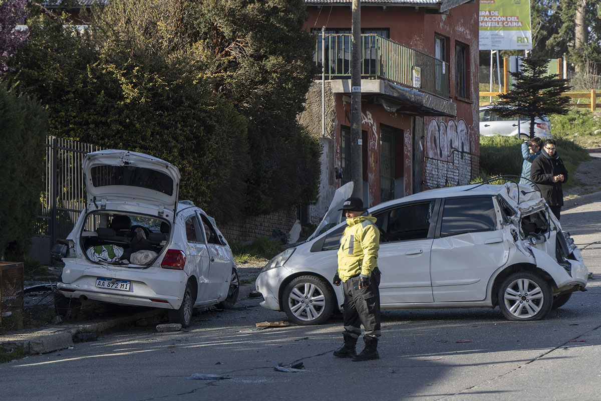 Una mujer murió luego de chocar con un auto estacionado en la zona del ...