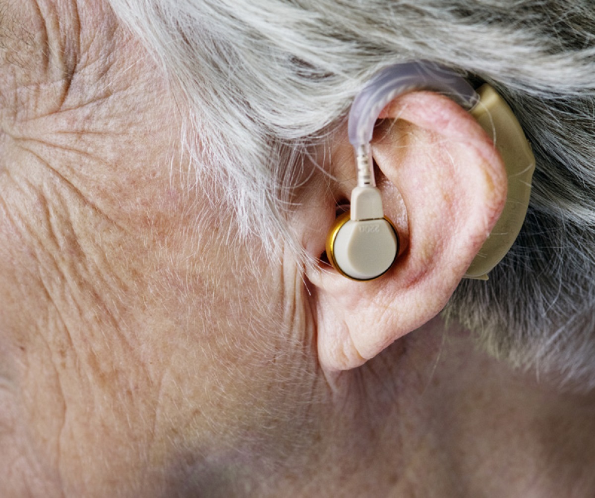 Los afiliados jubilados y pensionados pueden solicitar audífonos gratis ante la obra social.-