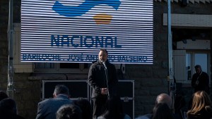 Privatización: defienden Radio Nacional Bariloche, que llega a pobladores aislados