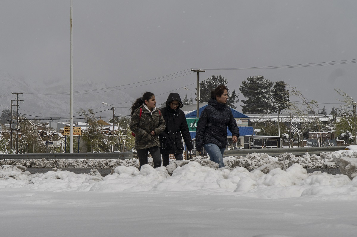 Educación no suspende las clases pese a las nevadas en Bariloche ...