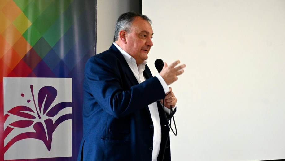 Milei designó al exintendente de Bariloche Gustavo Gennuso como vicepresidente de la CNEA