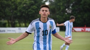 Con la ayuda de Scaloni, Diego Placente anunció los convocados al Mundial Sub 17