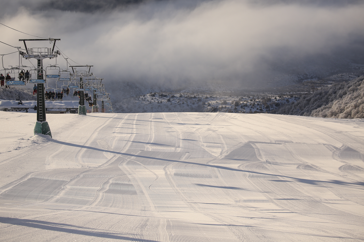Los esquiadores podrán disfrutar de los últimos días de la temporada 2023 en el cerro Catredral de Bariloche. (foto gentileza)