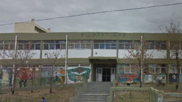 Evacuaron el CPEM 12 de Neuquén por una aparente fuga de gas