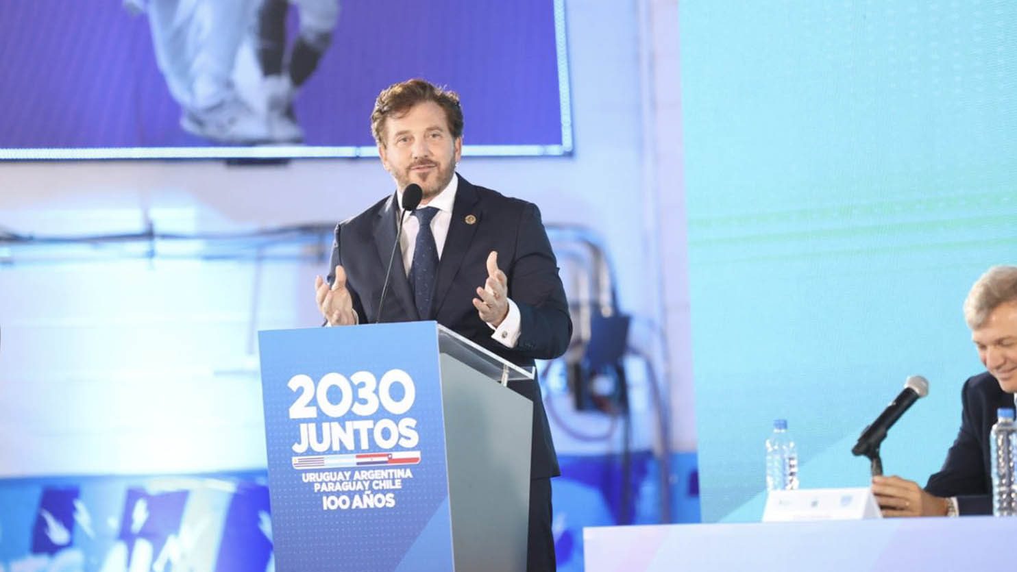 Alejandro Domínguez, presidente de la Conmebol, realizó el anuncio a través de sus redes sociales.