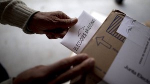 Voto en blanco: cómo se cuenta y a quién favorece en las elecciones 2023 a presidente