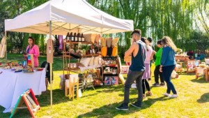 «Entre Chacras» llega hoy a Cipolletti: el mix perfecto de naturaleza, emprendedores y música