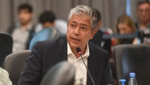 Un mes y muy pocas tablas