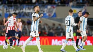 Con un rato de Messi y un gol de Otamendi, Argentina le ganó 1 a 0 a Paraguay