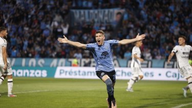 Lencioni abrió la cuenta para el Pirata cordobés que lidera la zona B.