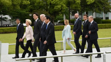 Los líderes del G7 caminaron juntos en el encuentro de Hiroshima el pasado mayo. 