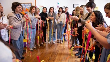 Convocan a organizaciones para capacitarse y ayudar a madres y padres adolescentes a alcanzar el futuro que se proponen