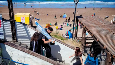 El feriado arrancó con movimiento de público en Las Grutas