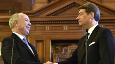 Lorenzetti y Rosatti se enfrentan en medio de los posicionamientos por el balotaje.