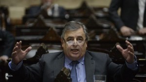 Negri arremetió contra Milei tras haber dicho que Alfonsín fue «uno de los peores presidentes»