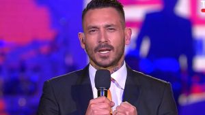 El chileno Pinilla criticó los premios a Messi y Dibu Martínez: «Estamos todos locos»