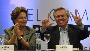 Pelea con Massa y swap mediante, Alberto Fernández viaja a China y se reúne con Dilma Rousseff 