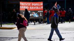 Corte en el centro de Neuquén: organizaciones levantaron la medida en la Avenida Argentina
