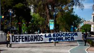 Realizan nueva actividad en Roca en «defensa a la educación pública», este jueves