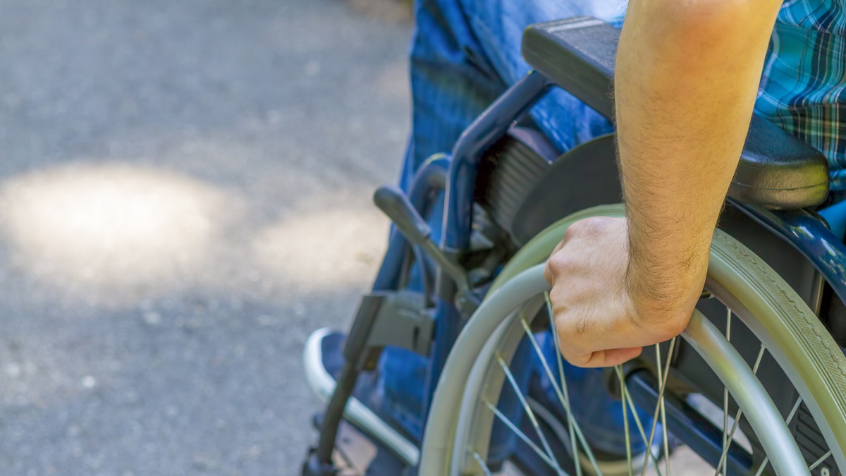PAMI ofrece la cobertura de una silla de ruedas, para sus afiliados.-