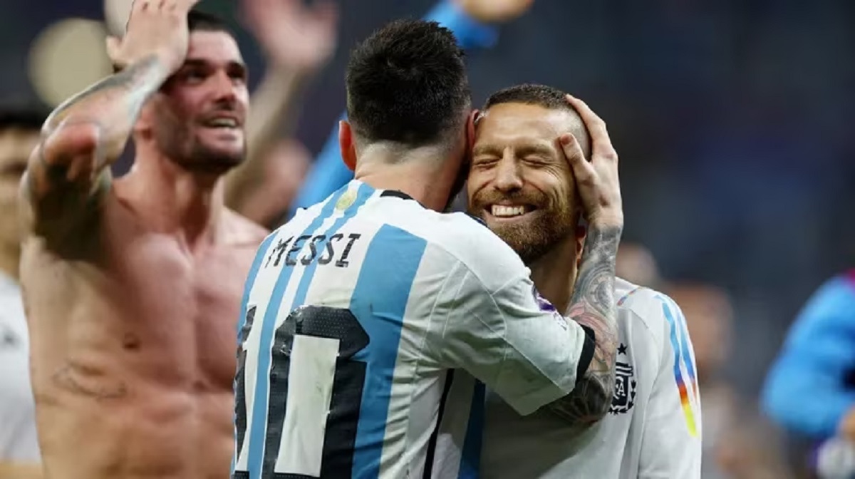 "Papu" Gómez y Lionel Messi tenían una gran amistad, pero algo los distanció.-