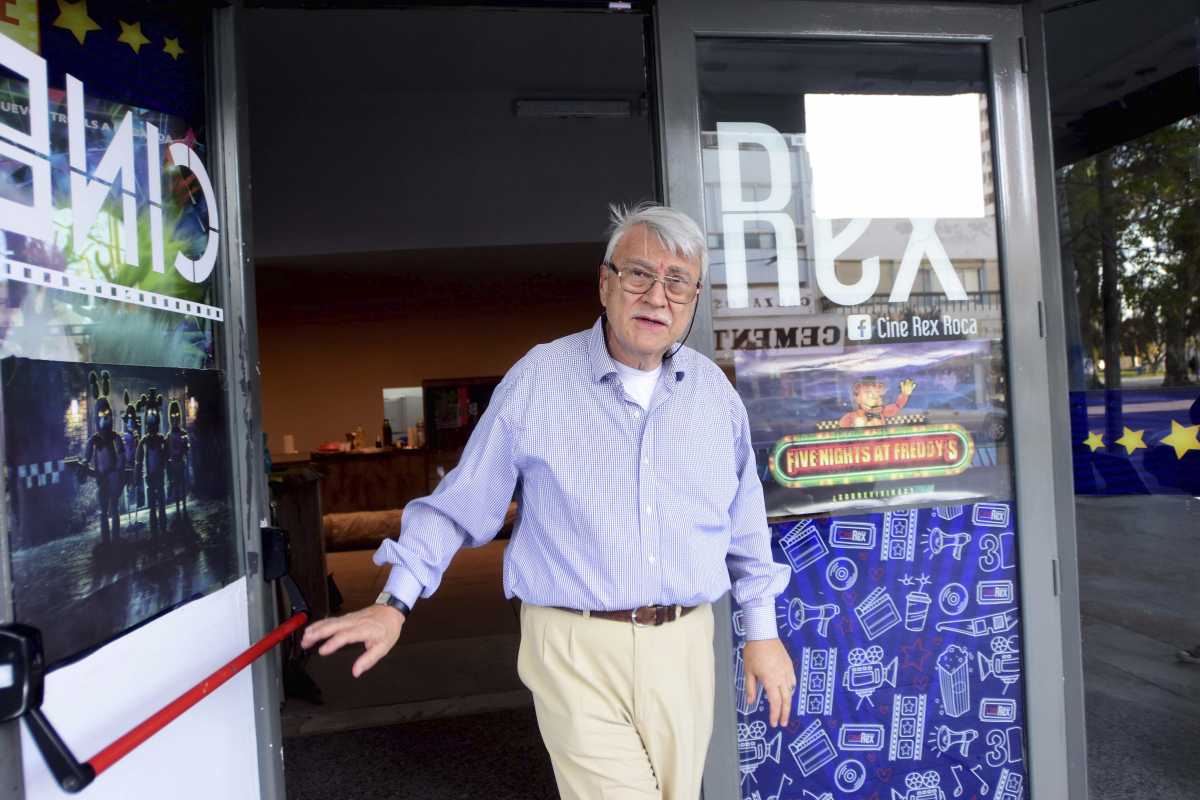 Antonio Álvarez informó que pronto abrirán las puertas del cine en Roca. Foto: Andres Maripe.