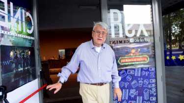 Antonio Álvarez informó que pronto abrirán las puertas del cine en Roca. Foto: Andres Maripe.