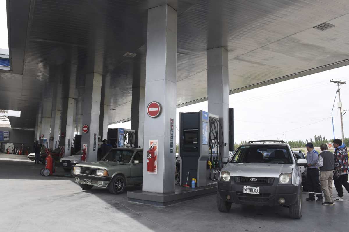 Tasa vial a los combustibles, con nuevos rechazos en Neuquén. Foto: archivo Juan Thomes. 