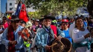 Finde largo a pleno de Ushuaia a Salta: festivales, música y el famoso Oktoberfest