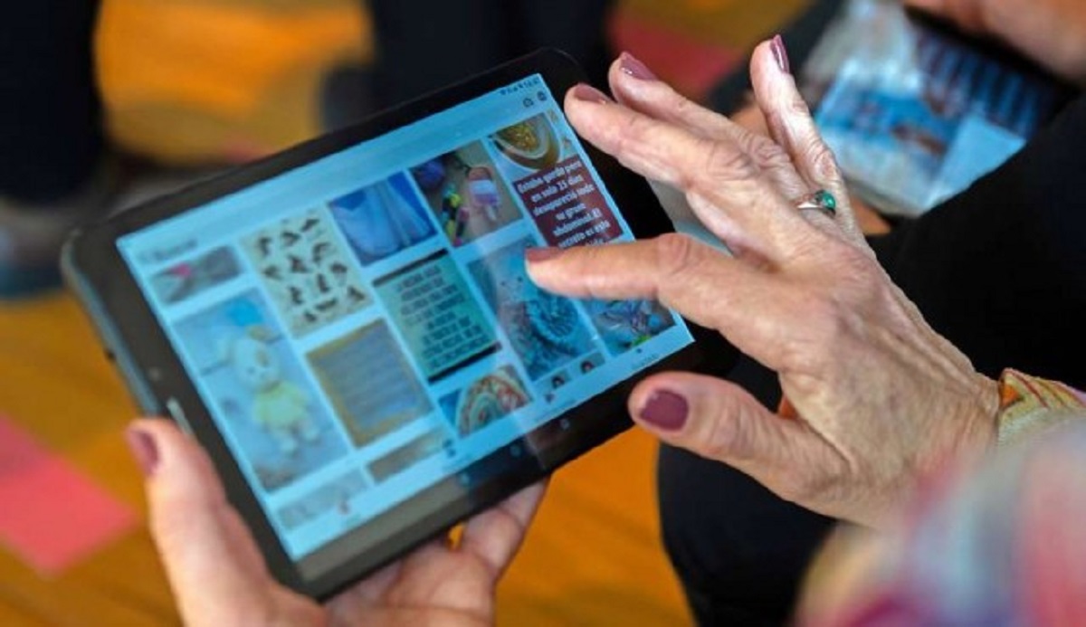 Las tablets gratis pueden ser solicitadas por jubilados y pensionados, entre otros beneficiarios.-