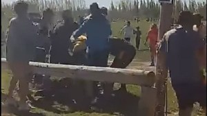 Brutal pelea en un torneo de fútbol amateur en Fernández Oro