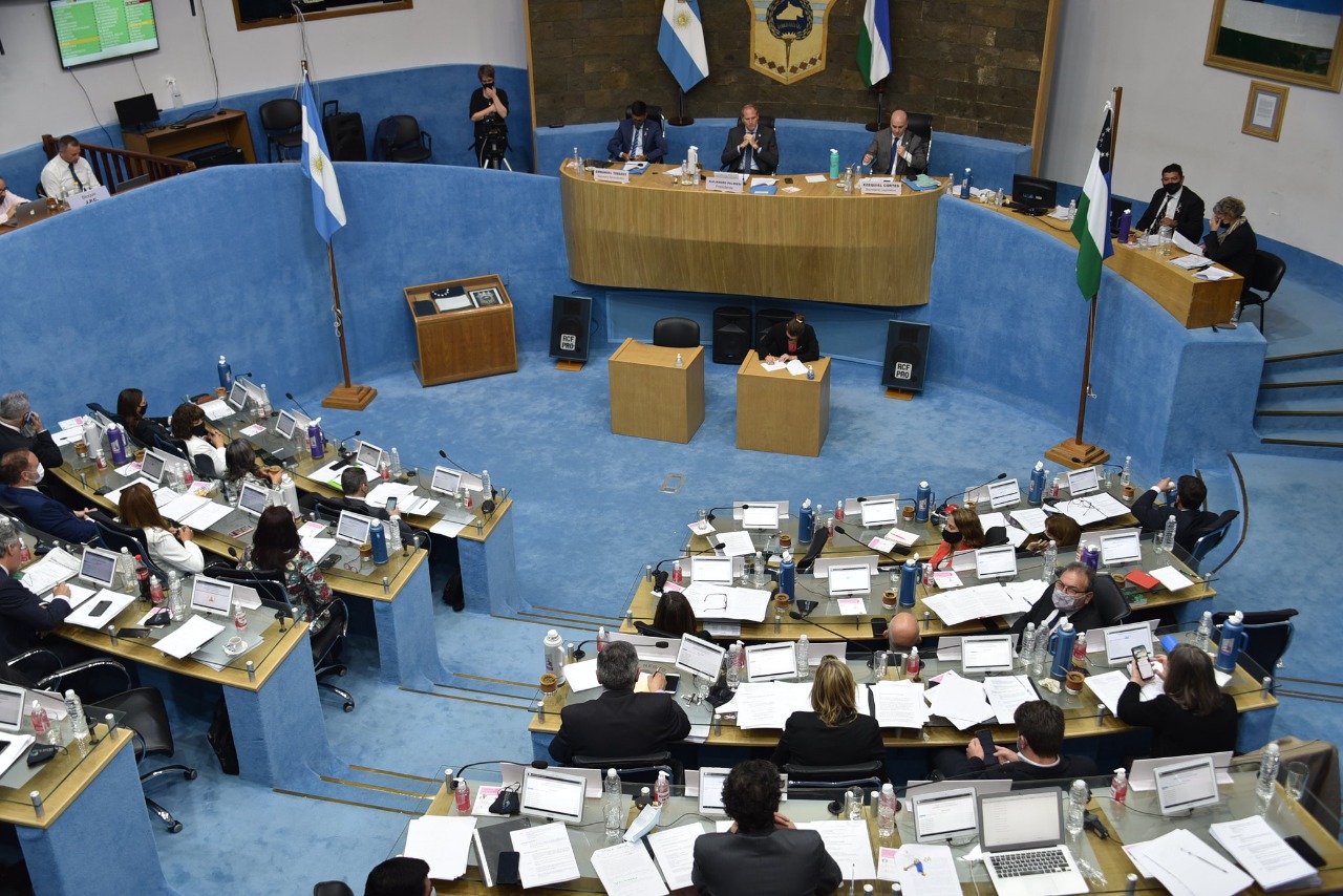 El proyecto de legisladores que buscan ser reconocidos como bloque de LLA, presentaron el proyecto en la Legislatura de Río Negro. Foto Archivo.