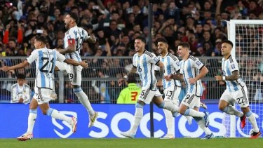 La Selección supera a Paraguay por 1 a 0 al termino del primer tiempo. Foto: Gentileza TyC. 