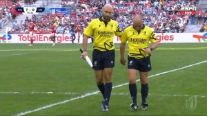 VIDEO | ¡Insólito! Jaco Peyper, el árbitro del duelo entre Los Pumas y Gales salió lesionado